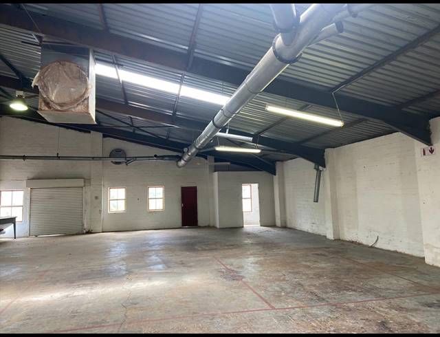 1,337M² OFFICE FOR SALE IN WESTLAKE